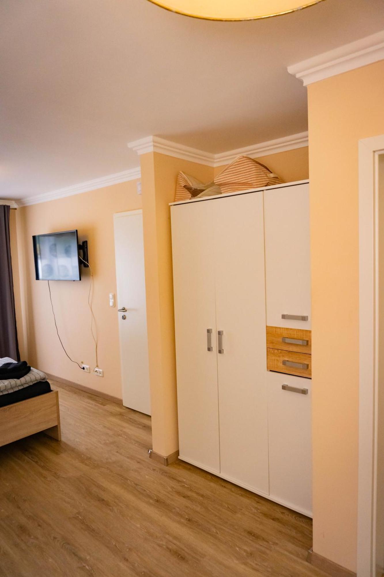 Haus Strandlust- Gemuetliches Studio Direkt Am Duemmer Apartment Lembruch Exterior foto